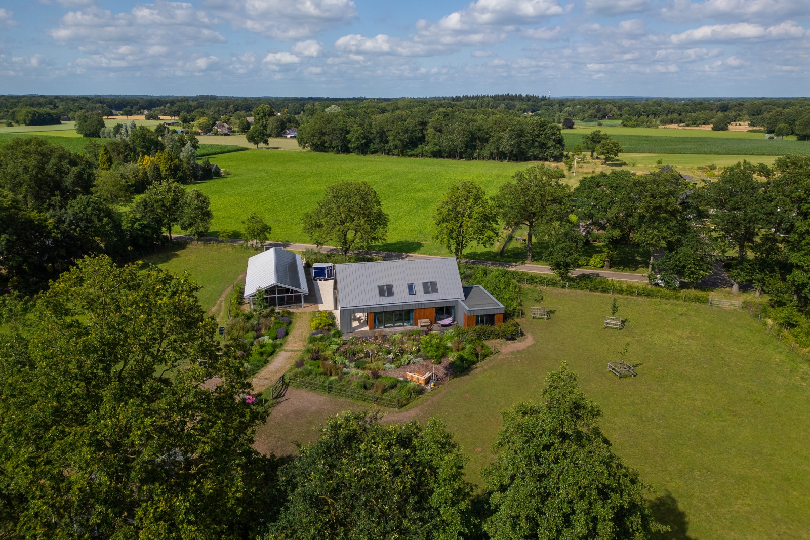 Vrijstaande woning aan de Schepersweg in Harfsen met landelijk uitzicht